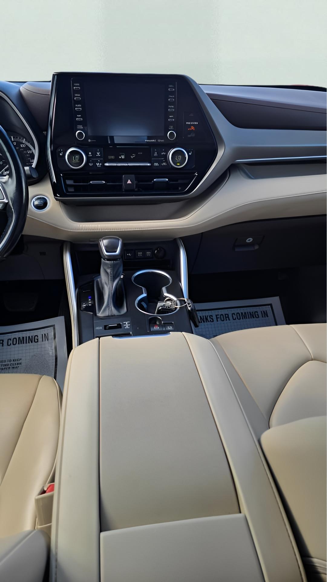 Toyota Highlander XLE Nav AWD V6 2021