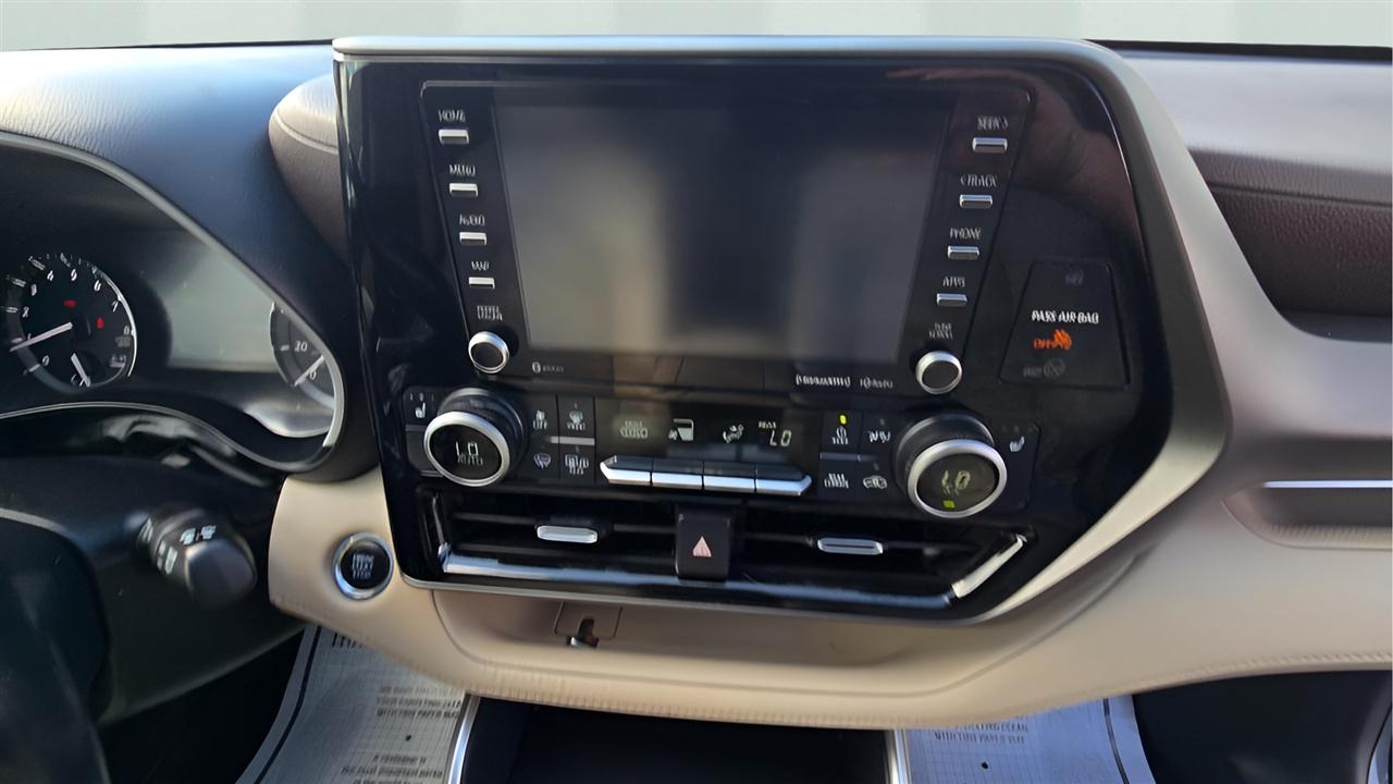 Toyota Highlander XLE Nav AWD V6 2021