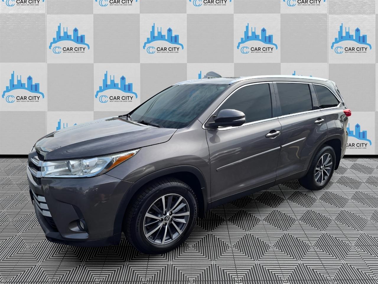 Toyota Highlander XLE AWD V6 2019