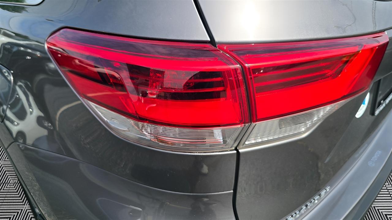 Toyota Highlander XLE AWD V6 2019