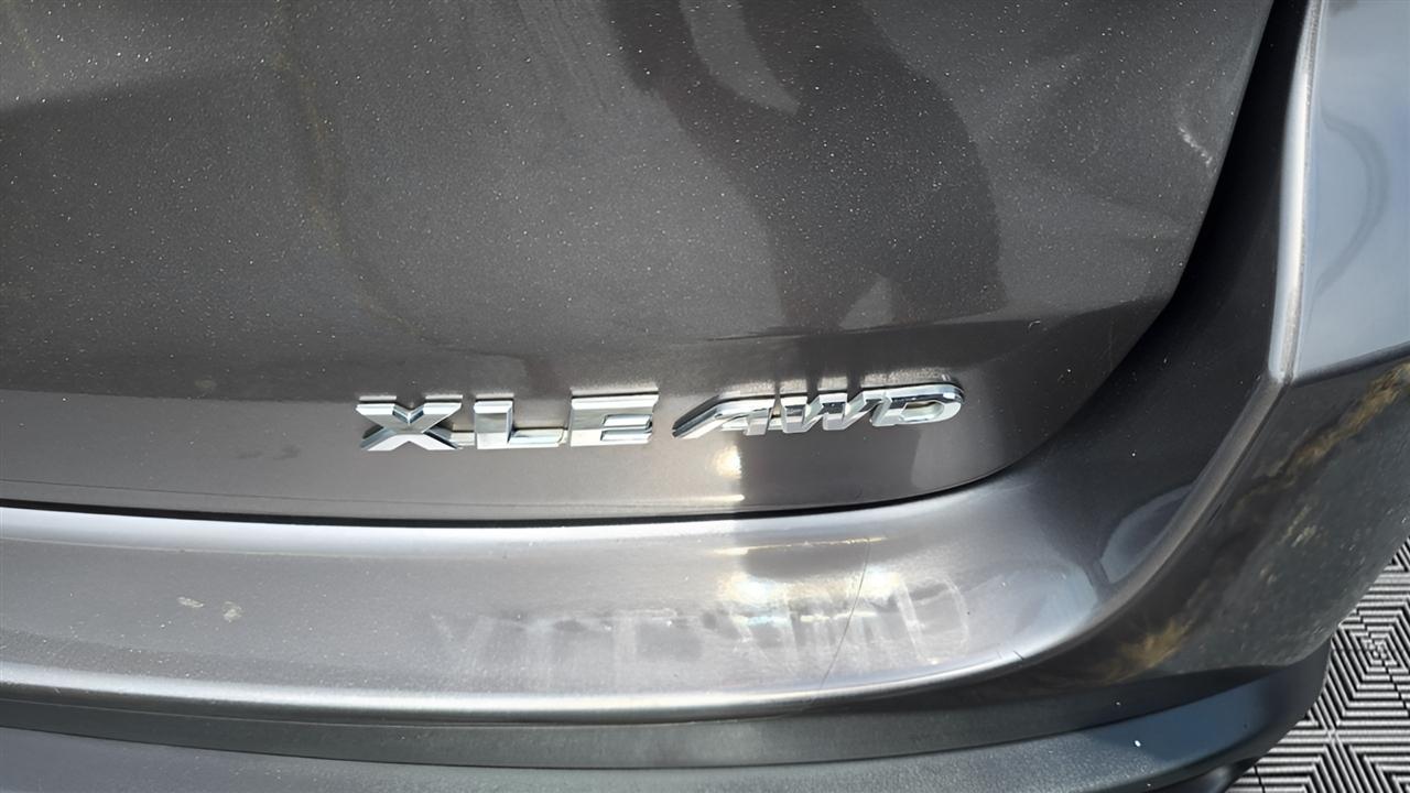 Toyota Highlander XLE AWD V6 2019