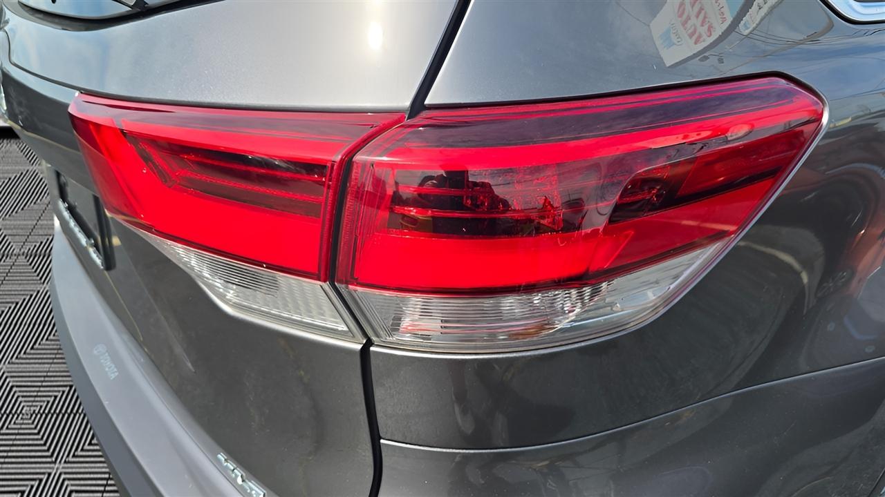 Toyota Highlander XLE AWD V6 2019