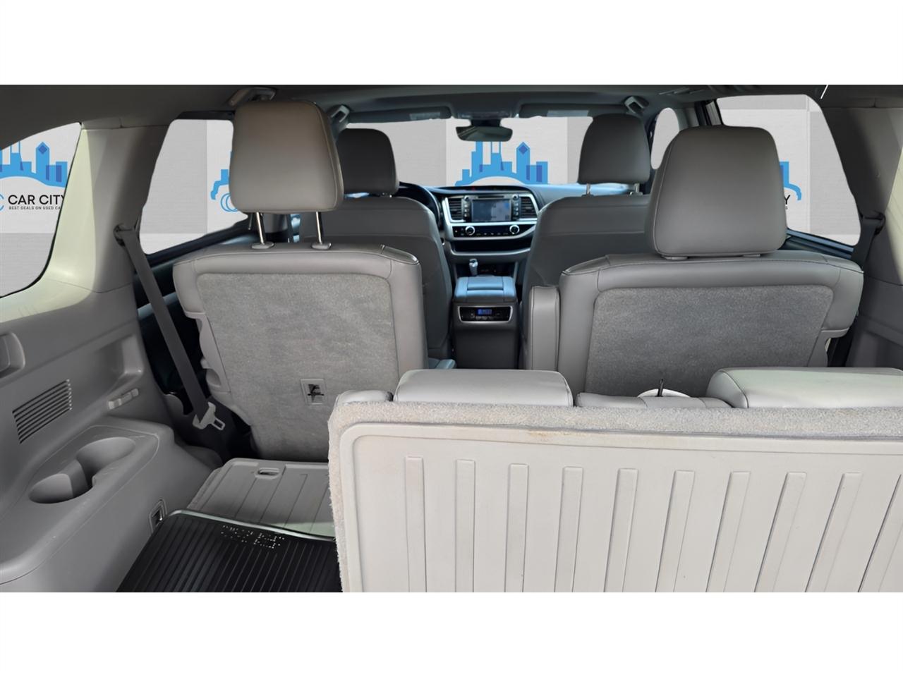 Toyota Highlander XLE AWD V6 2019