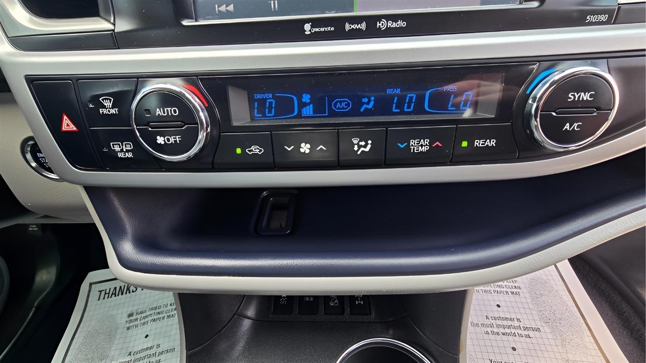 Toyota Highlander XLE AWD V6 2019