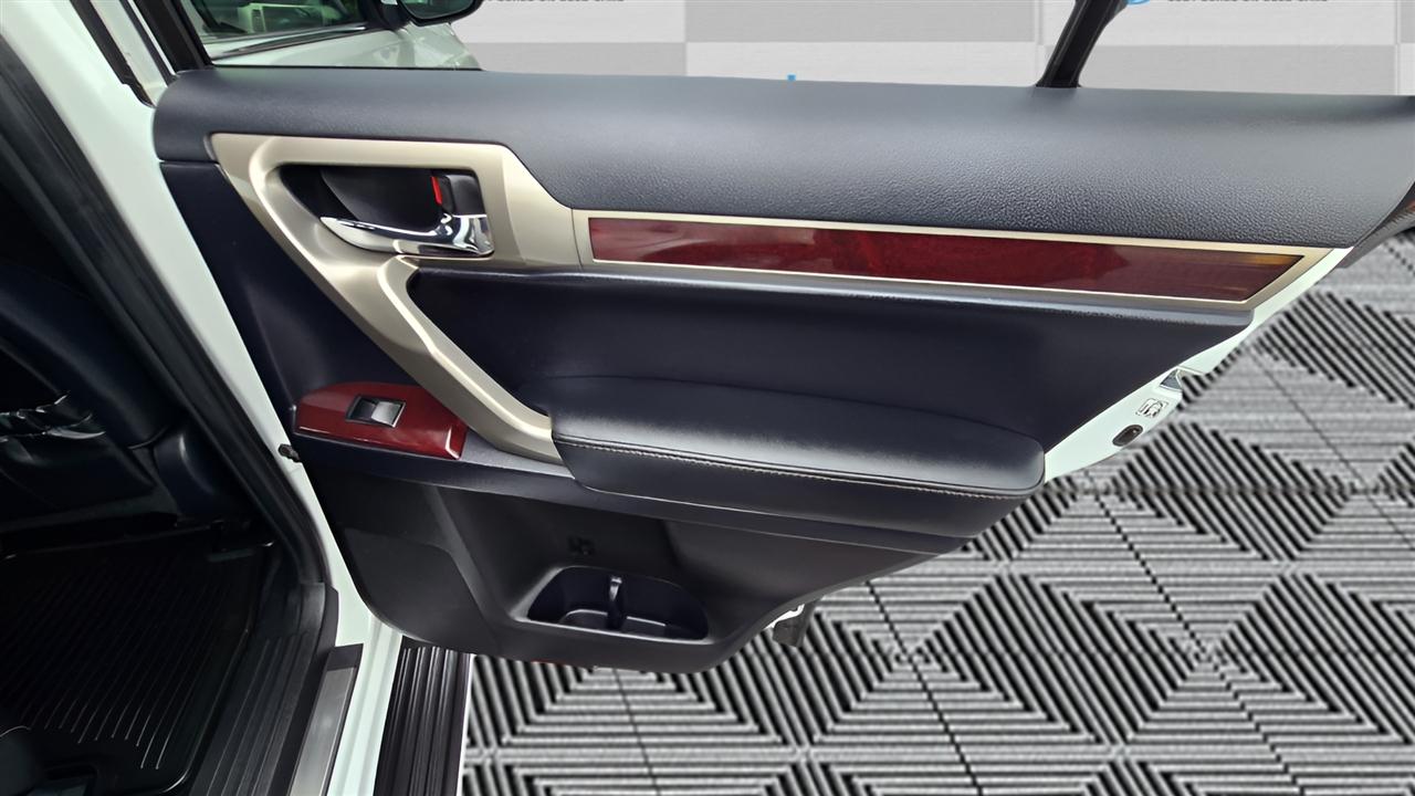 Lexus GX 460 4WD 4dr Premium 2018