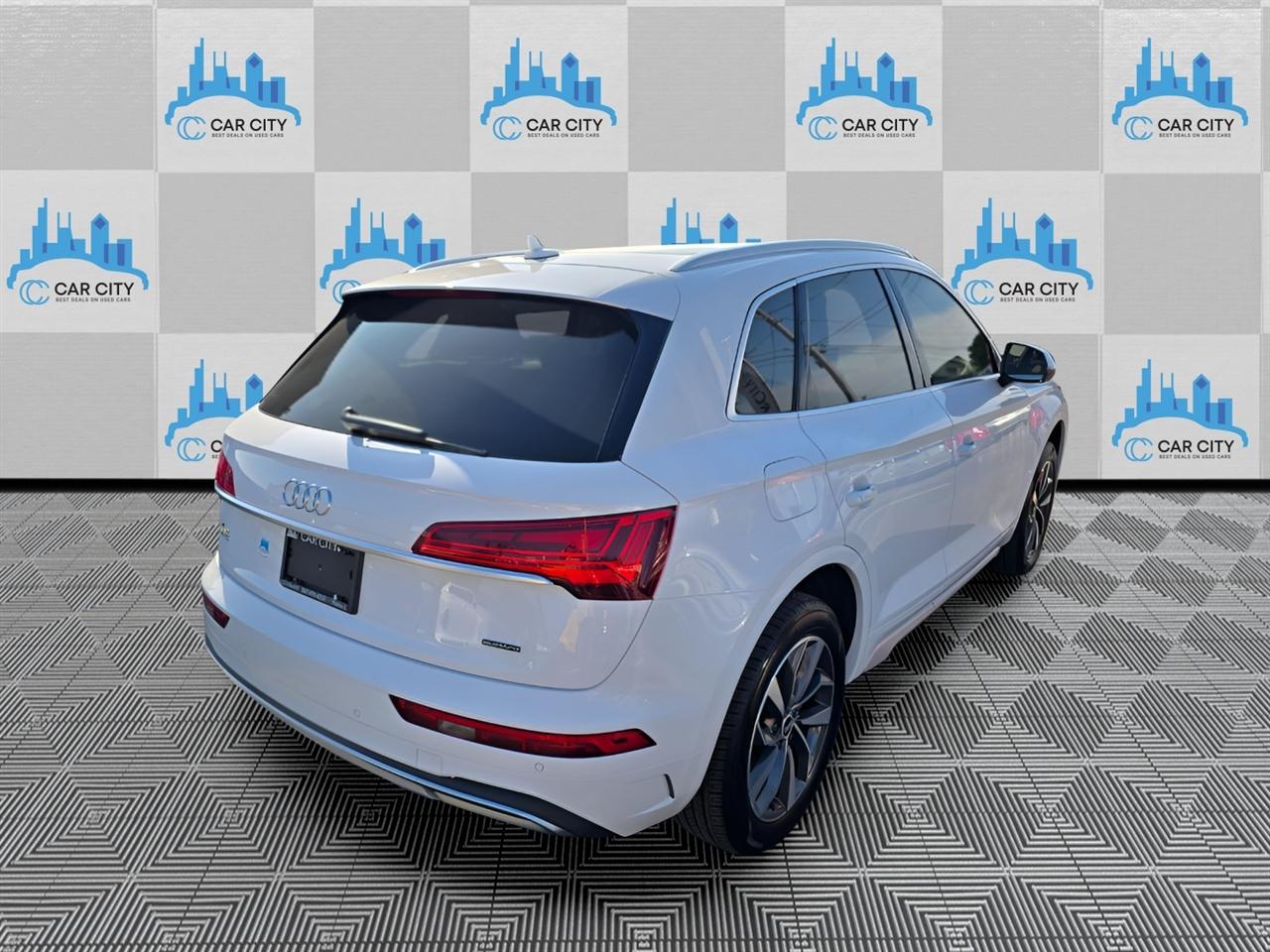 Audi Q5 2.0T Premium Plus quattro 2021