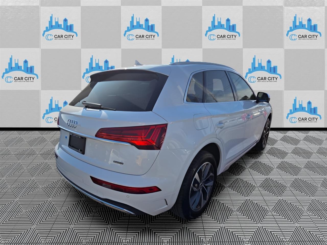 Audi Q5 2.0T Premium Plus quattro 2021