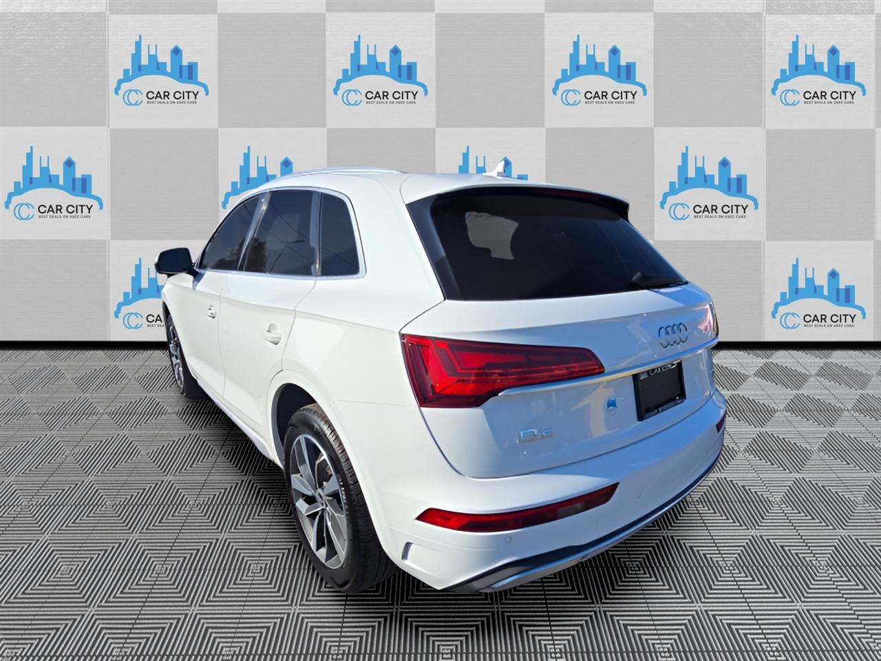 Audi Q5 2.0T Premium Plus quattro 2021