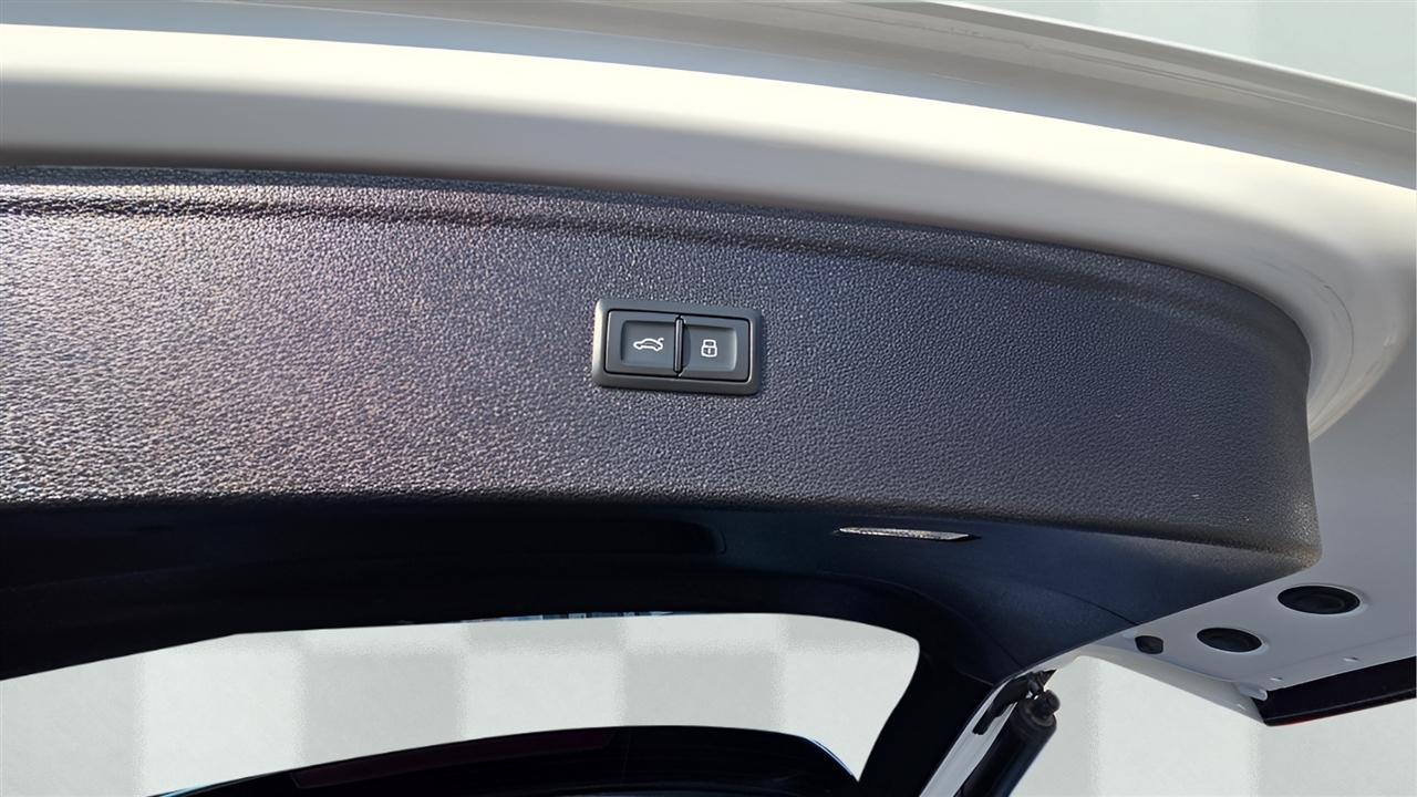 Audi Q5 2.0T Premium Plus quattro 2021