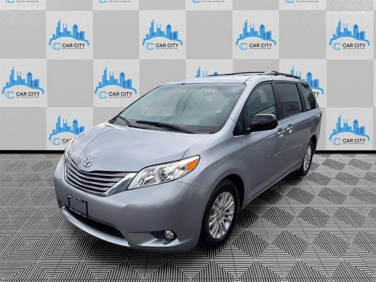Toyota Sienna 5dr XLE LTD FWD 8-Passenger (Natl) 2017