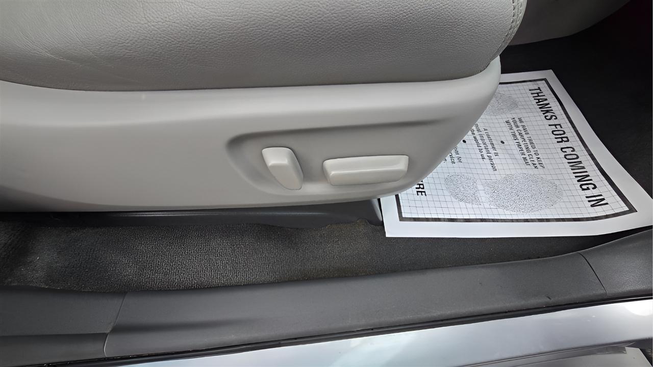 Toyota Sienna 5dr XLE LTD FWD 8-Passenger (Natl) 2017