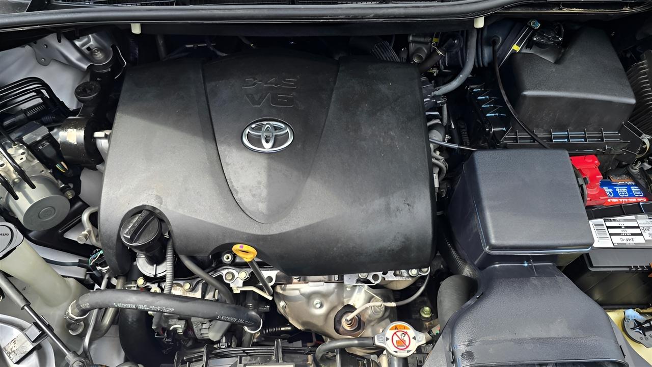 Toyota Sienna 5dr XLE LTD FWD 8-Passenger (Natl) 2017