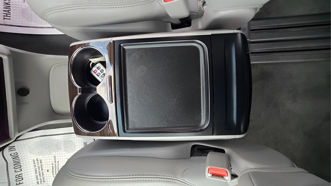 Toyota Sienna 5dr XLE LTD FWD 8-Passenger (Natl) 2017