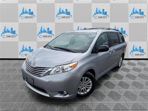 2017 Toyota Sienna 5dr XLE LTD FWD 8-Passenger (Natl)