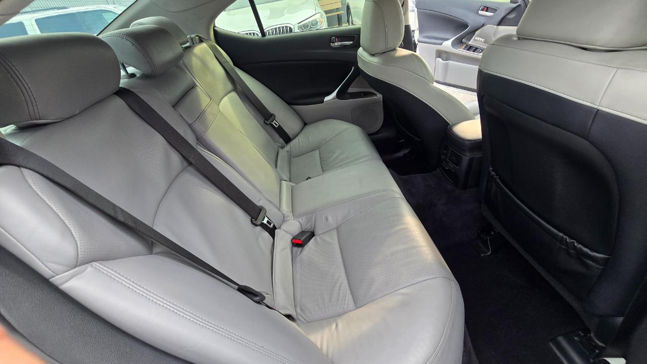 Lexus IS IS 300 RWD 2010