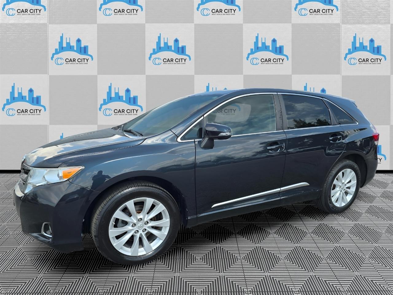 Toyota Venza LE I4 FWD 2015