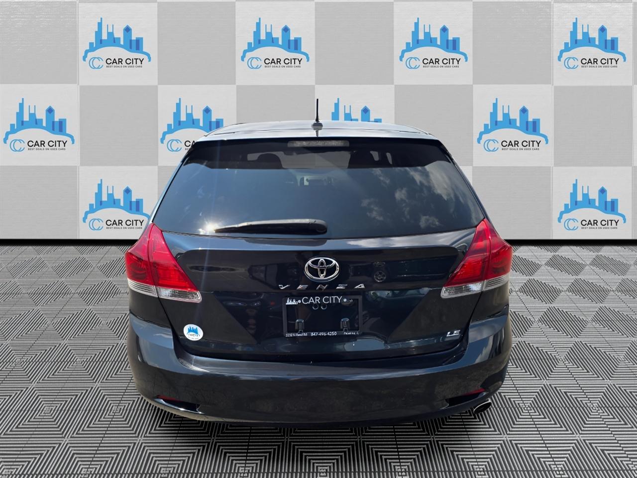 Toyota Venza LE I4 FWD 2015
