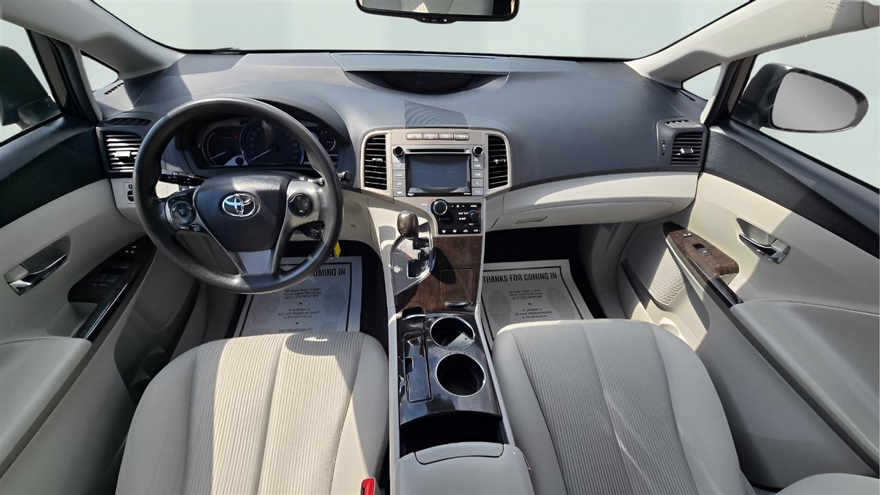 Toyota Venza LE I4 FWD 2015