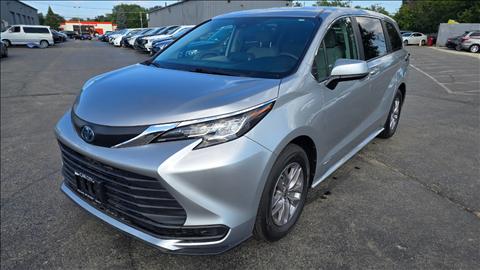 2021 Toyota Sienna LE 8-Passenger