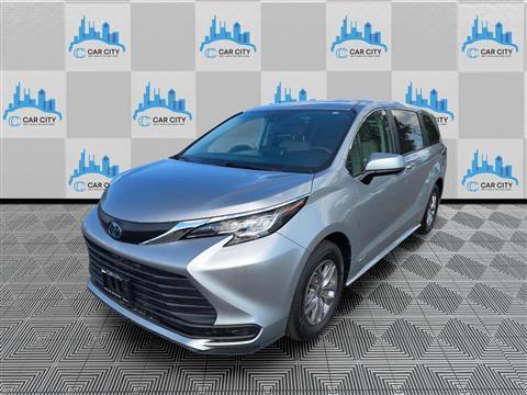 2021 Toyota Sienna LE 8-Passenger