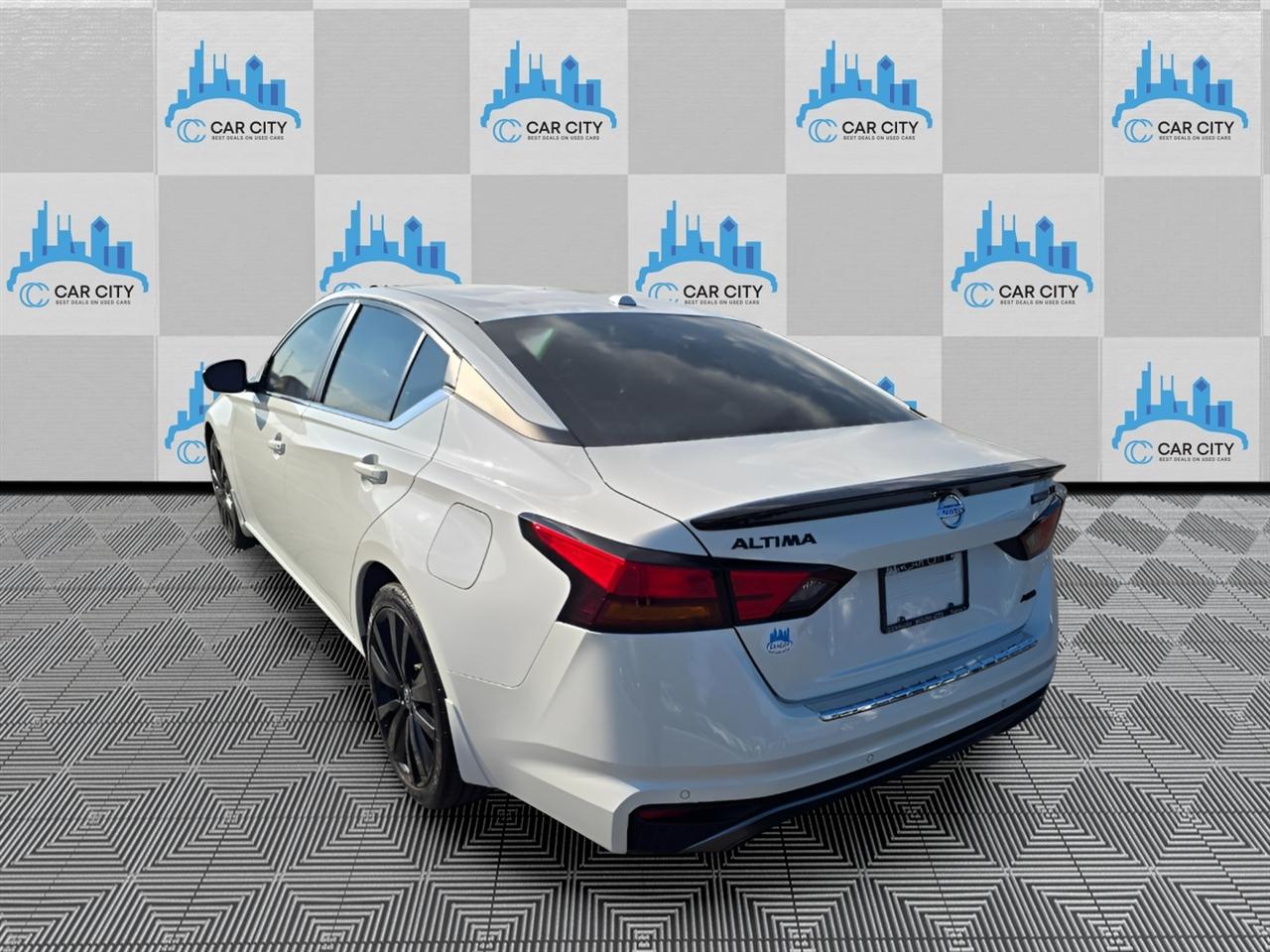 Nissan Altima 2.5 SR AWD 2022