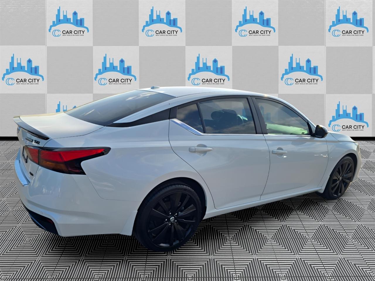 Nissan Altima 2.5 SR AWD 2022