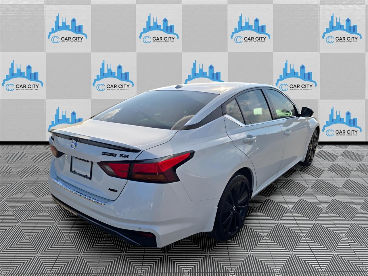 Nissan Altima 2.5 SR AWD 2022