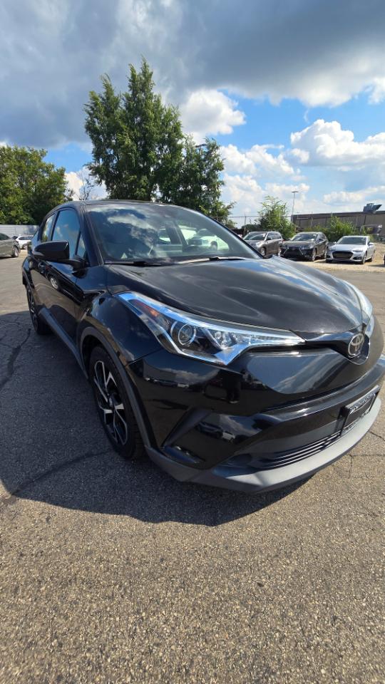 Toyota C-HR LE 2019