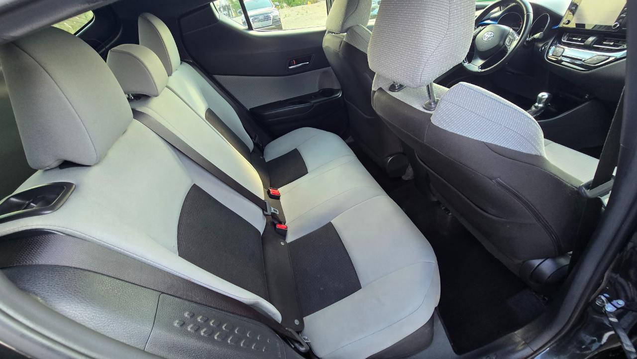 Toyota C-HR LE 2019
