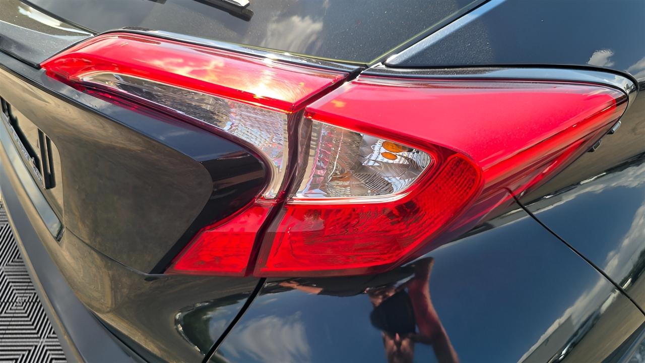 Toyota C-HR LE 2019