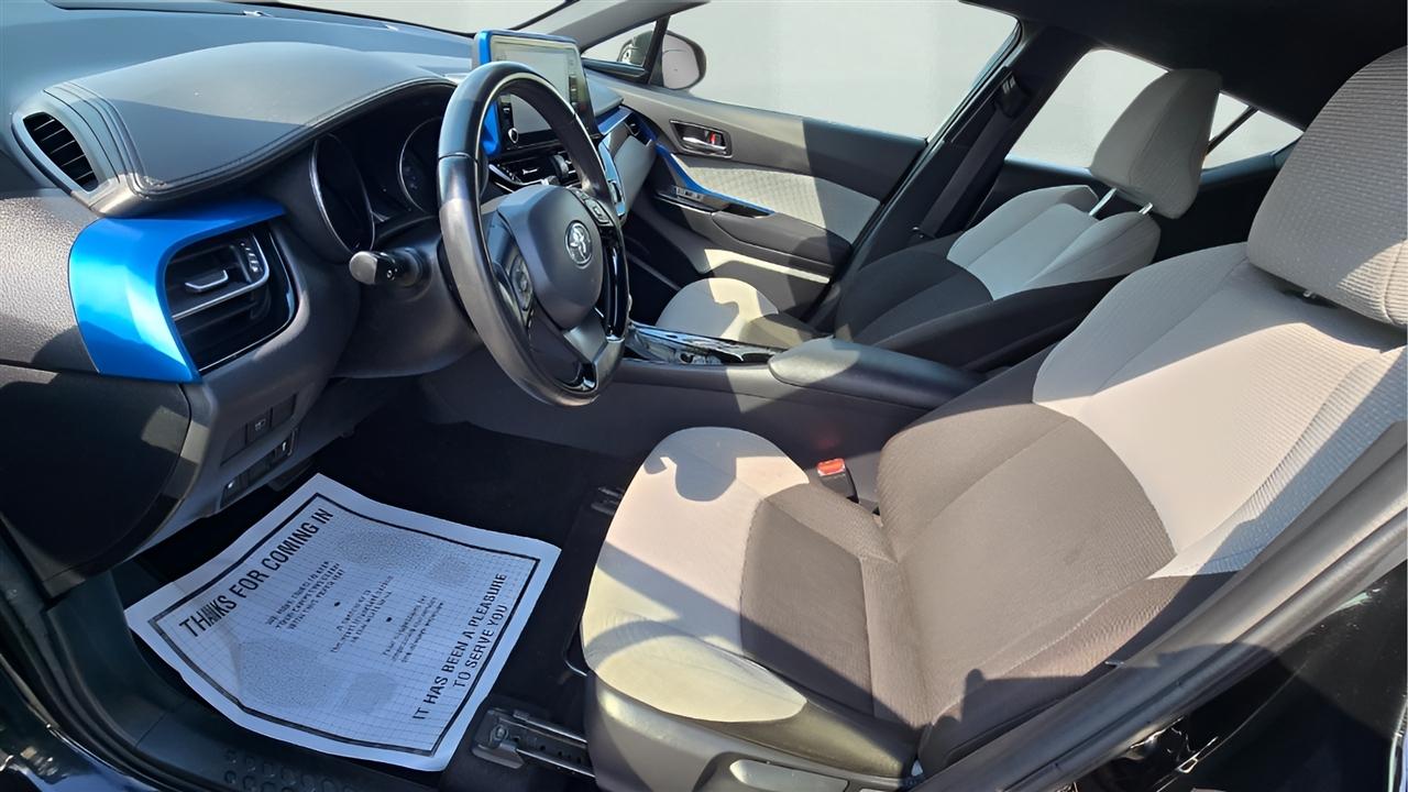 Toyota C-HR LE 2019