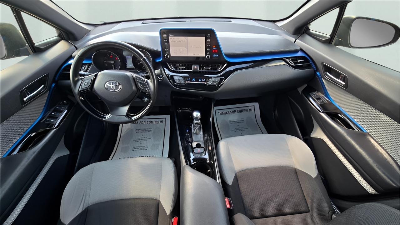 Toyota C-HR LE 2019