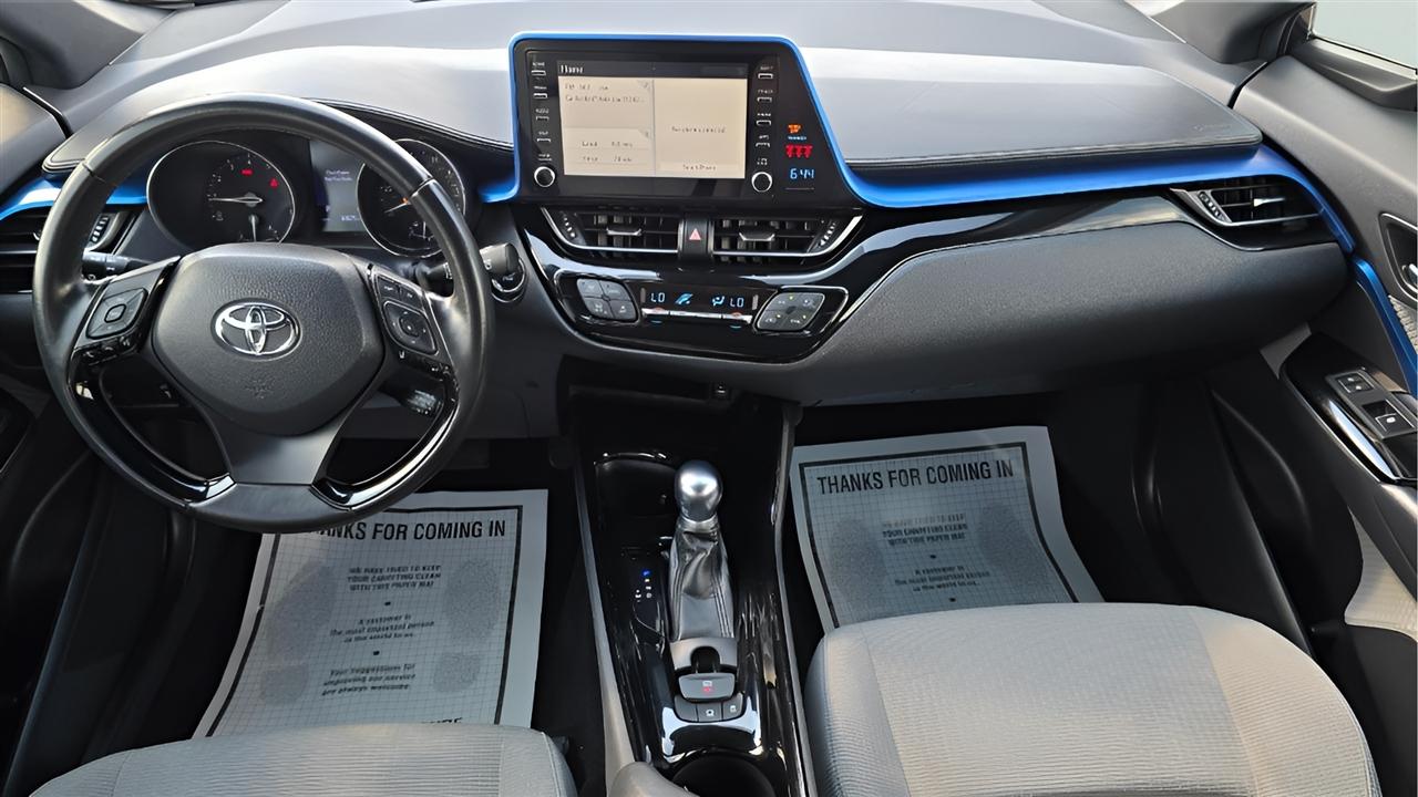 Toyota C-HR LE 2019