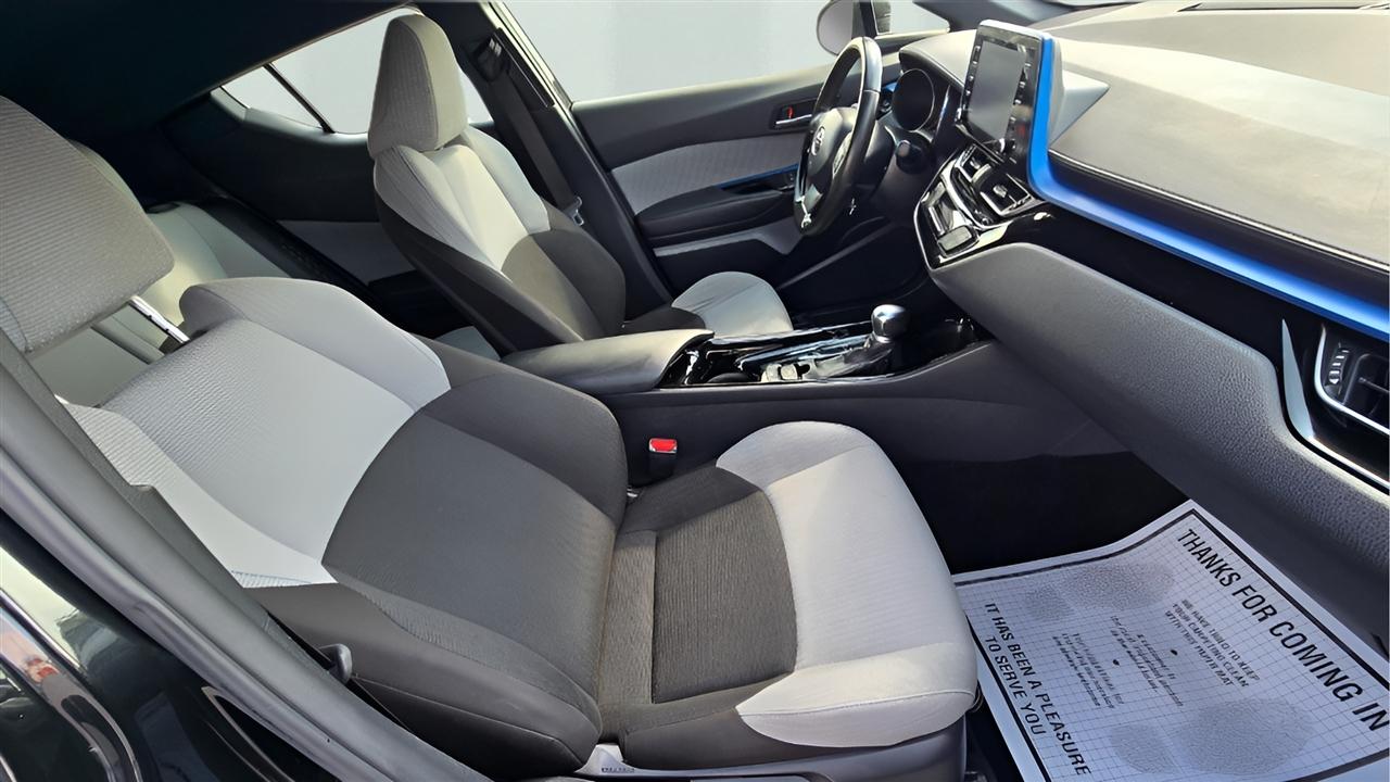 Toyota C-HR LE 2019