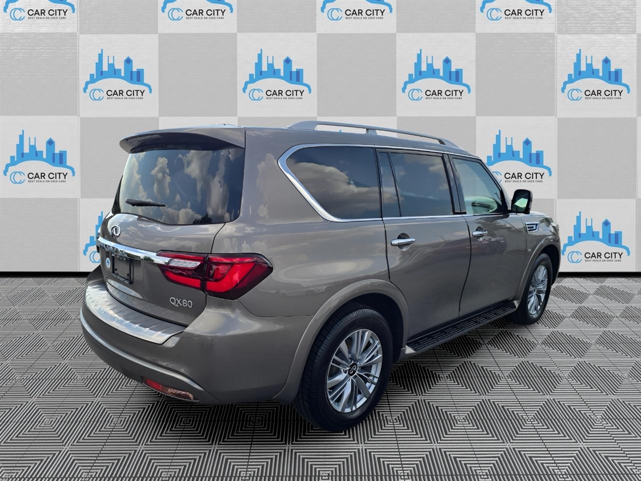 Infiniti QX80 Limited 4WD 2019