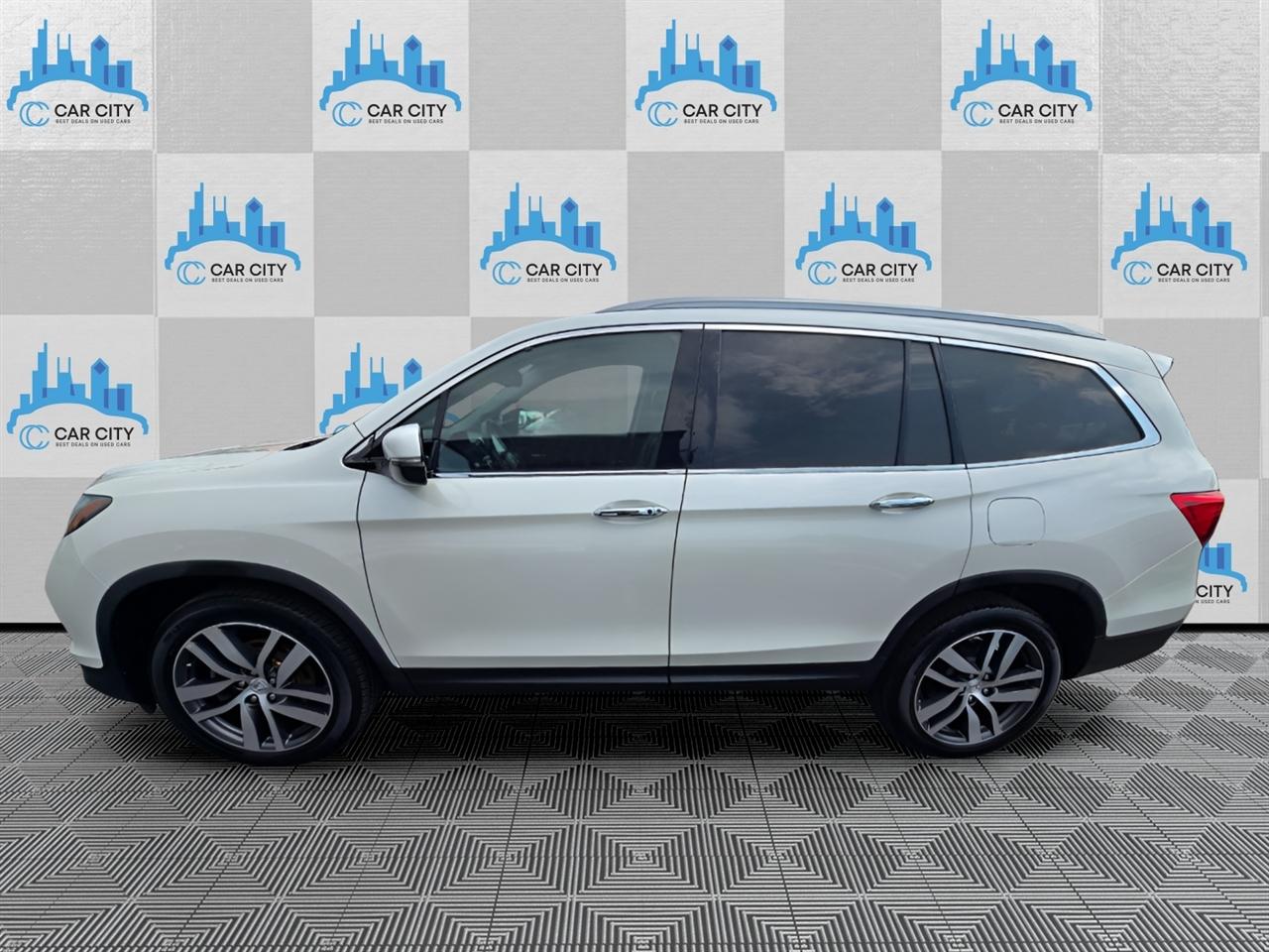 Honda Pilot Touring 4WD 2017