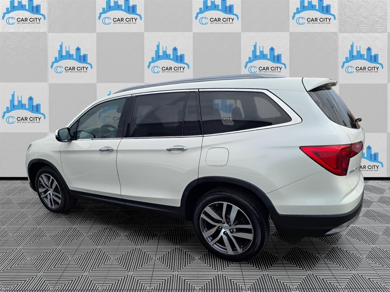 Honda Pilot Touring 4WD 2017