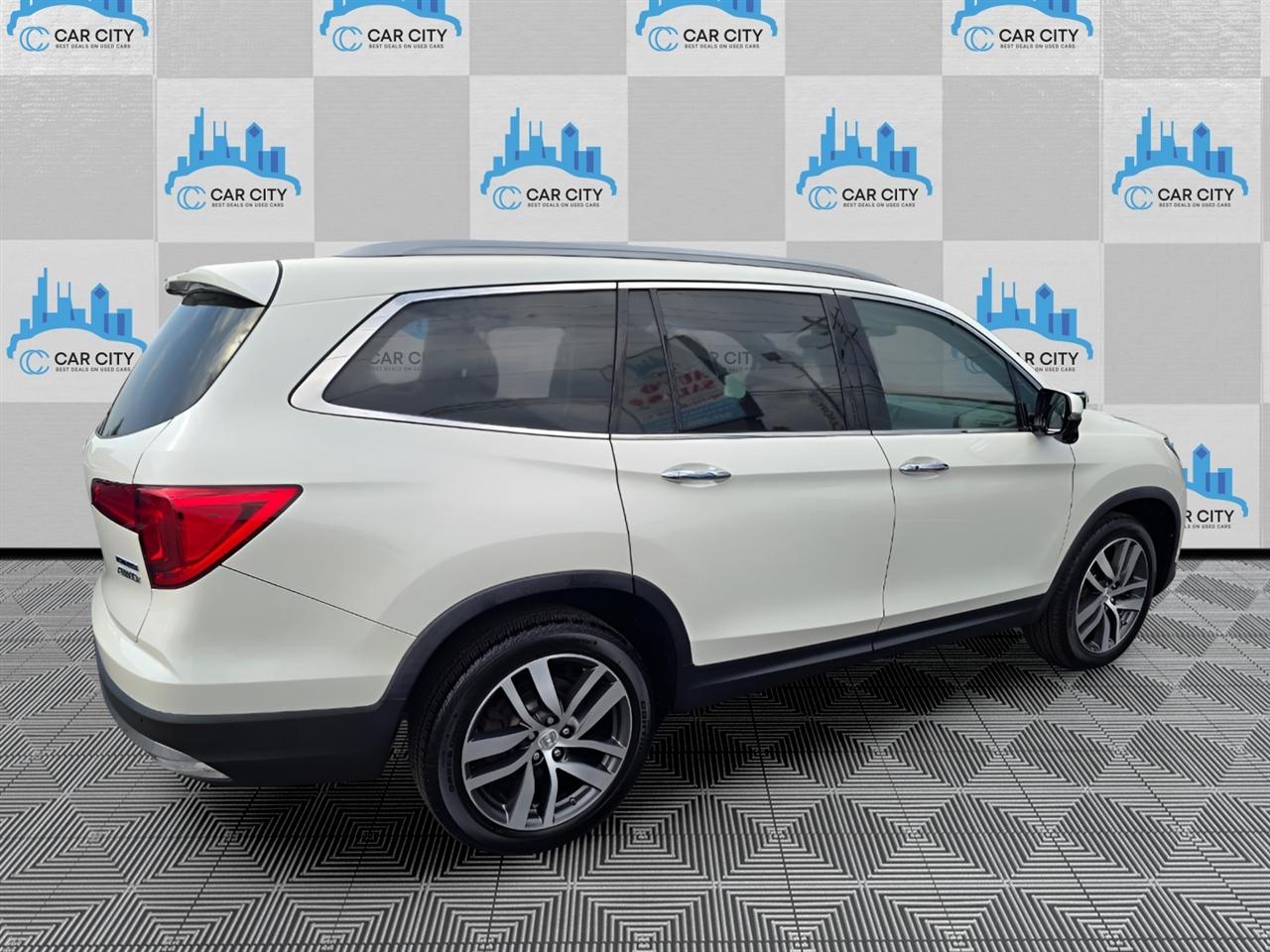Honda Pilot Touring 4WD 2017