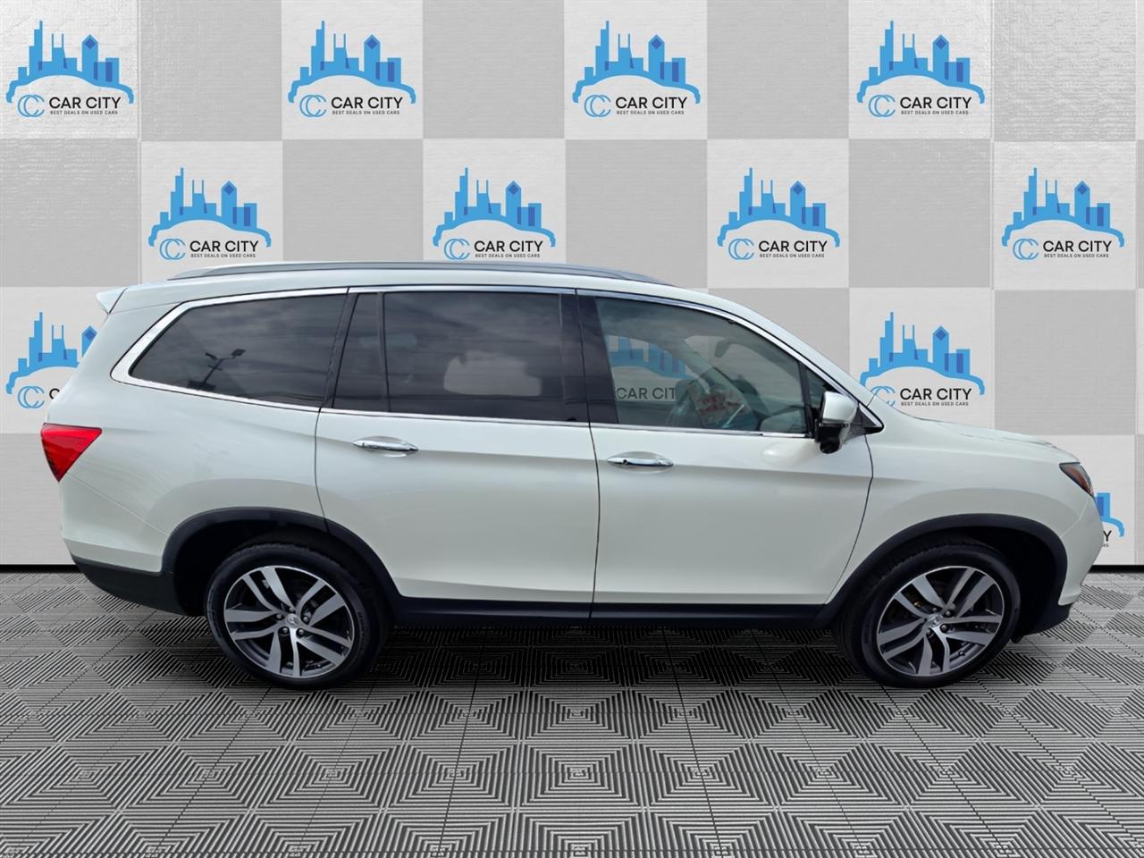 Honda Pilot Touring 4WD 2017