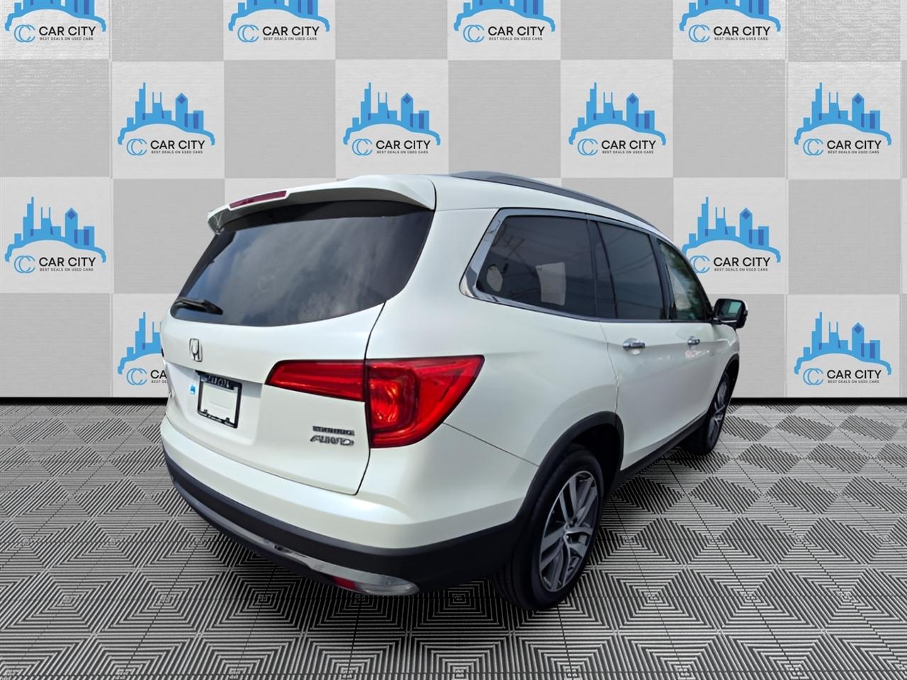 Honda Pilot Touring 4WD 2017