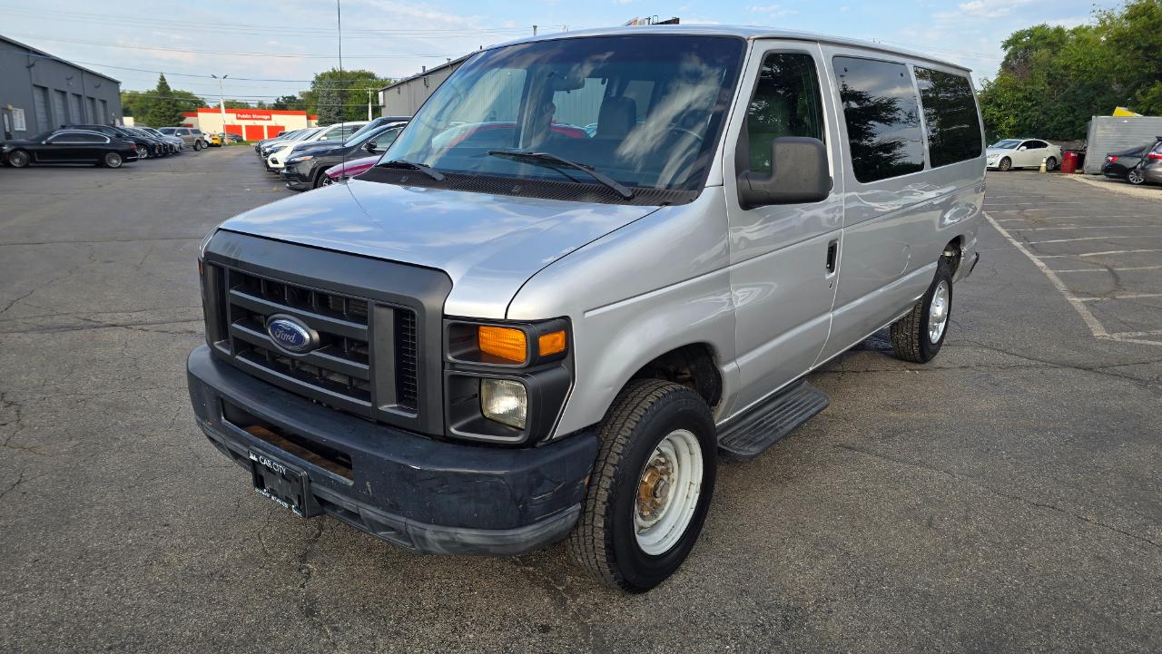 Ford Econoline E-350 XL Super Duty 2012