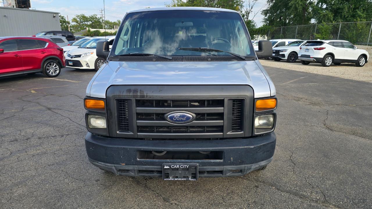 Ford Econoline E-350 XL Super Duty 2012
