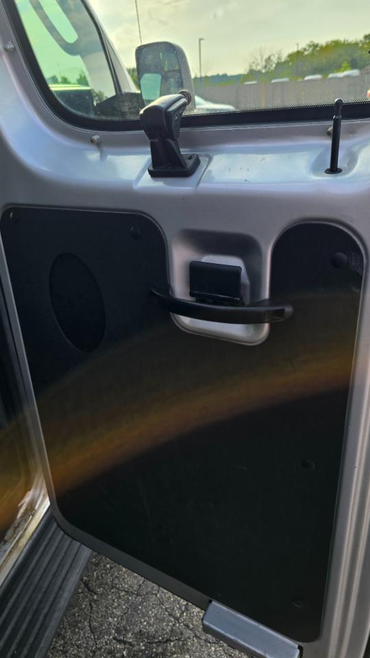 Ford Econoline E-350 XL Super Duty 2012
