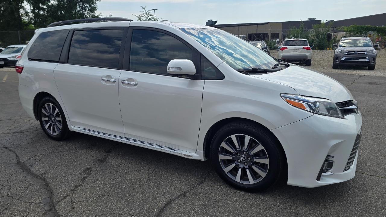Toyota Sienna Limited Premium 7-Passenger 2019