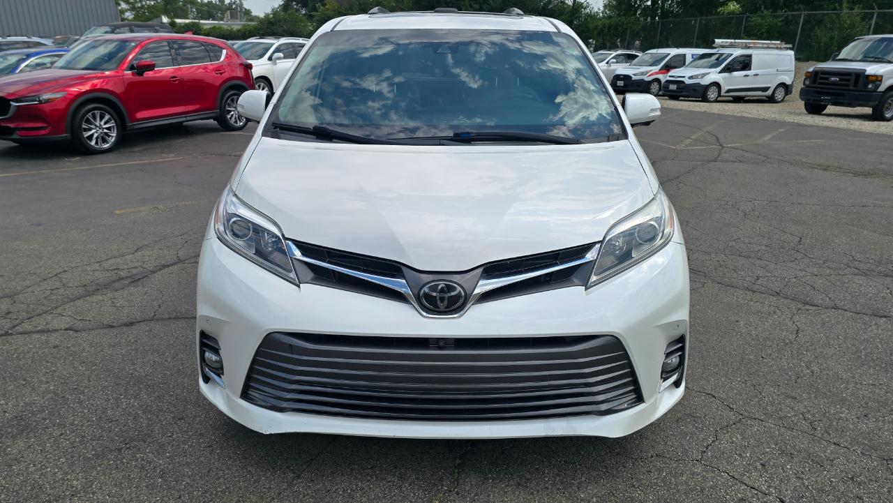 Toyota Sienna Limited Premium 7-Passenger 2019