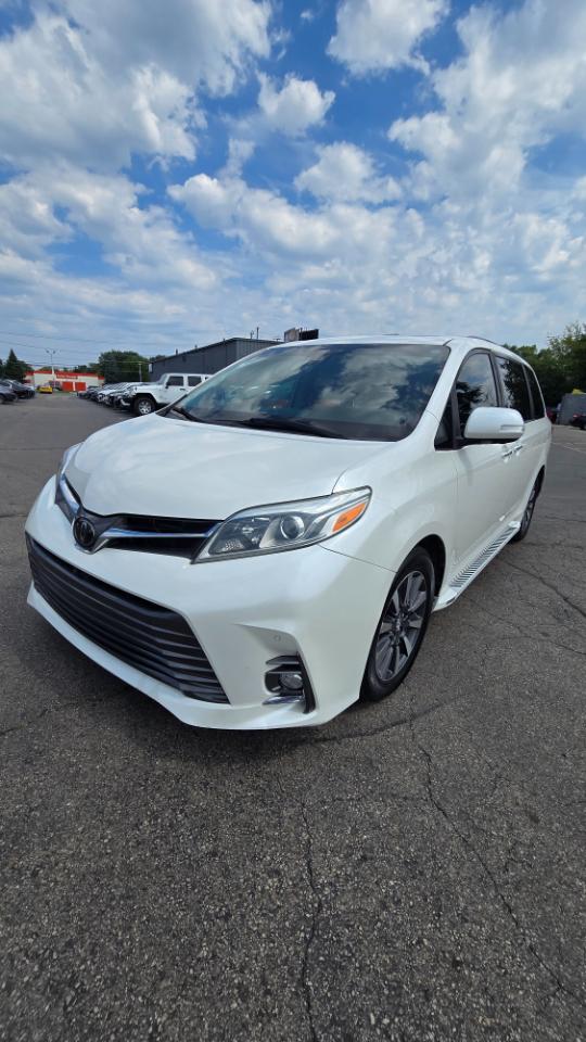 Toyota Sienna Limited Premium 7-Passenger 2019