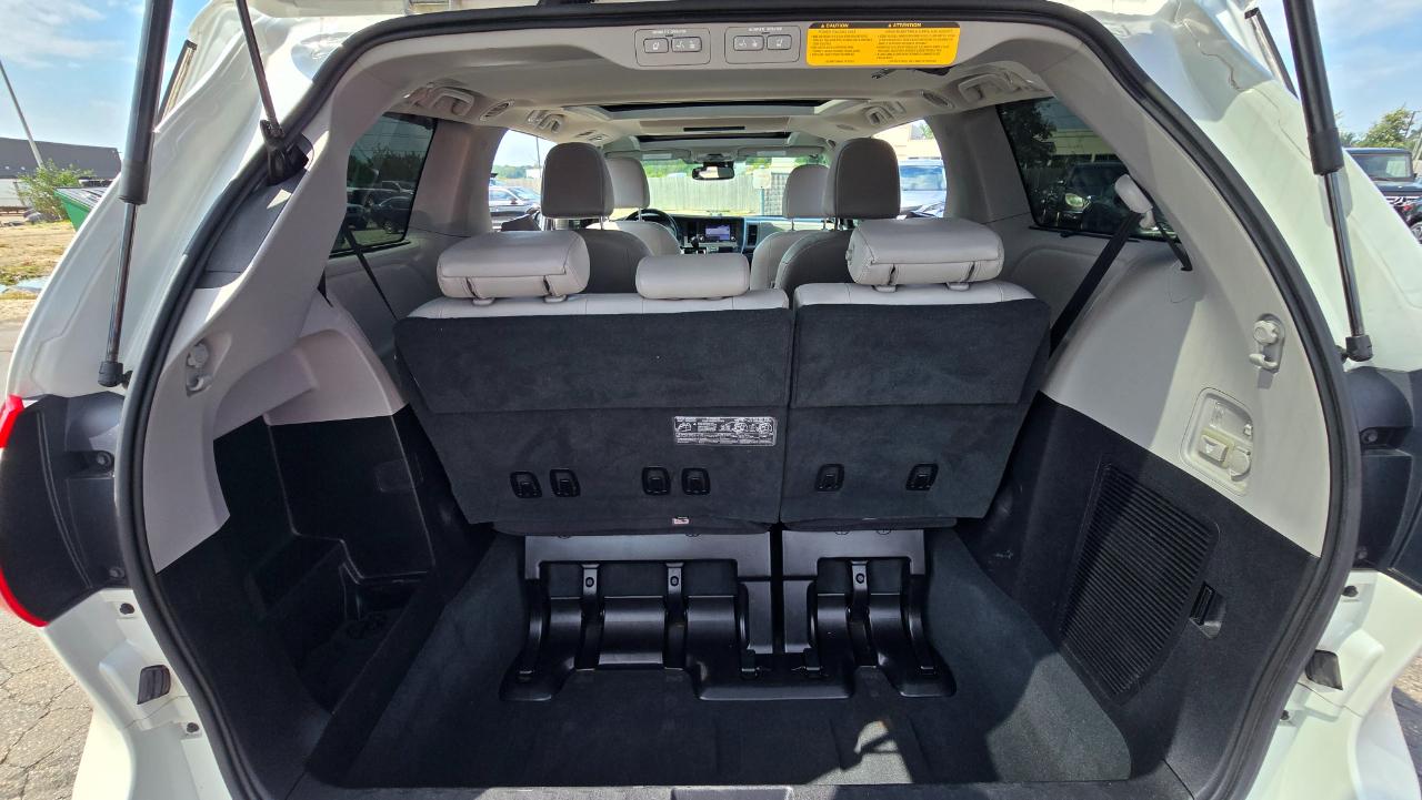 Toyota Sienna Limited Premium 7-Passenger 2019