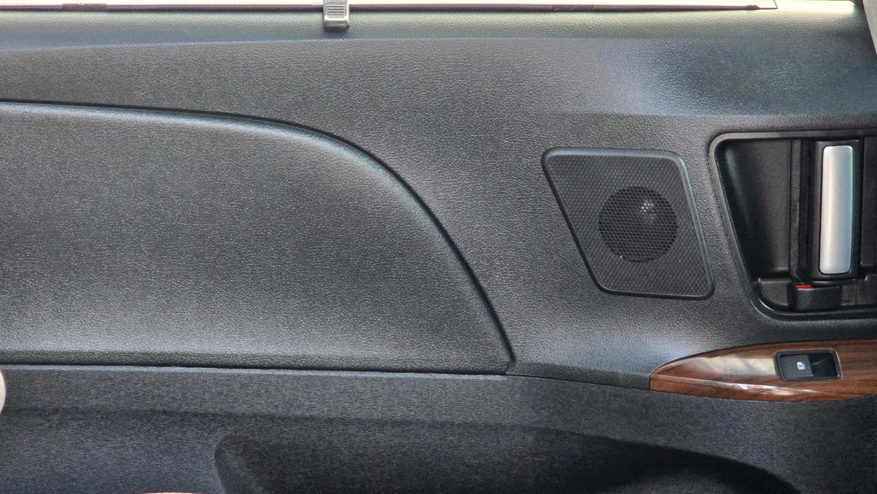 Toyota Sienna Limited Premium 7-Passenger 2019