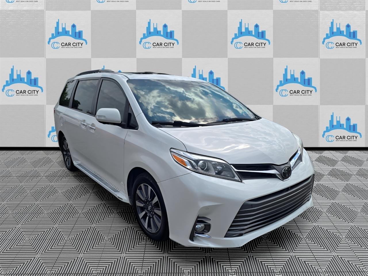Toyota Sienna Limited Premium 7-Passenger 2019