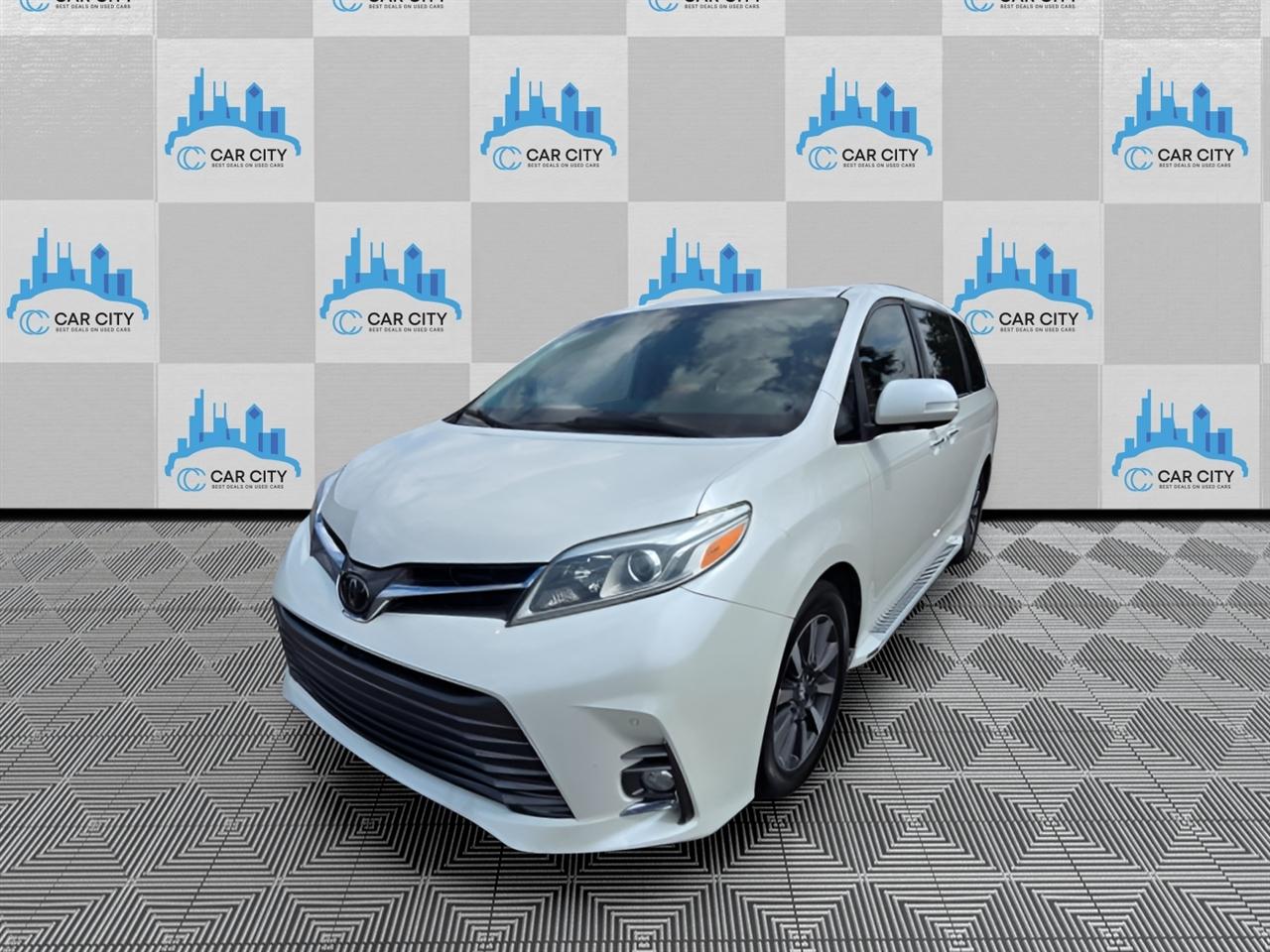 Toyota Sienna Limited Premium 7-Passenger 2019